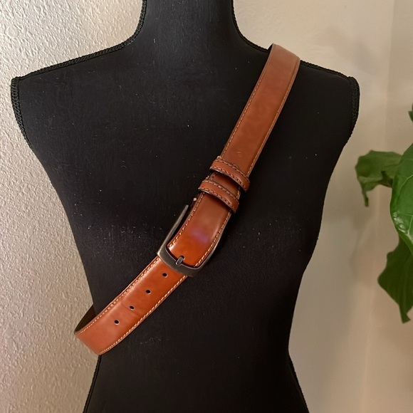 Joseph Abboud Men’s Brown Italian Leather Belt Brushed Distressed Brass Buckle - Picture 2 of 16